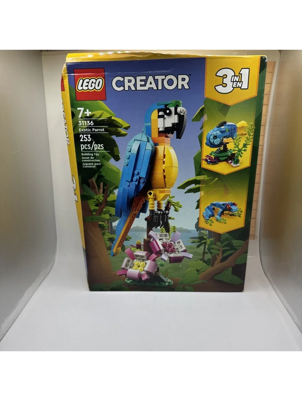 LEGO CREATOR: Exotic Parrot (31136) New Sealed